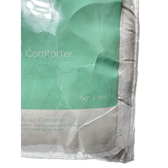 Queen Alternative Down Comforter 90" x 90" White Double Fill -New - Picture 2 of 5